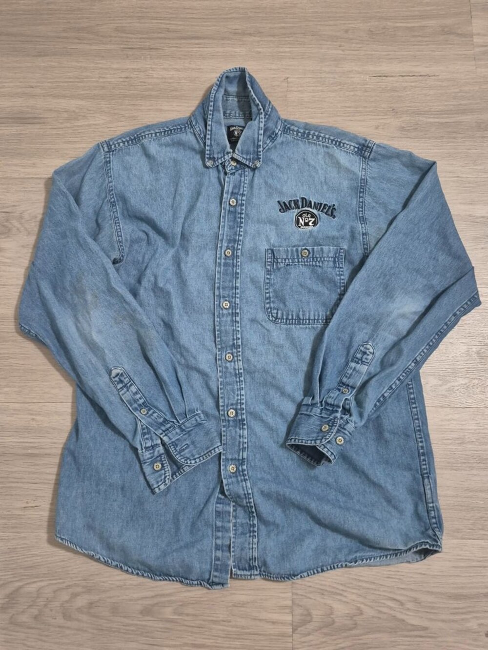 Jack Daniel’s Denim Button-Up Shirt – Size Mens Medium